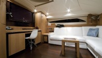 Yacht MISTRAL 55 -  Office